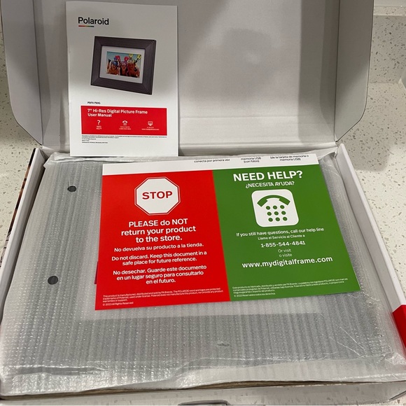 New in box - 7" Hi-Res Digital Picture Frame - Picture 3 of 5